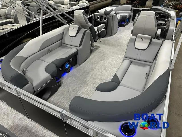 Slide: The Image of Tahoe LTZ 2385 Quad Lounge Tritoon & Honda 4-Stroke EFI 2025 - 23
