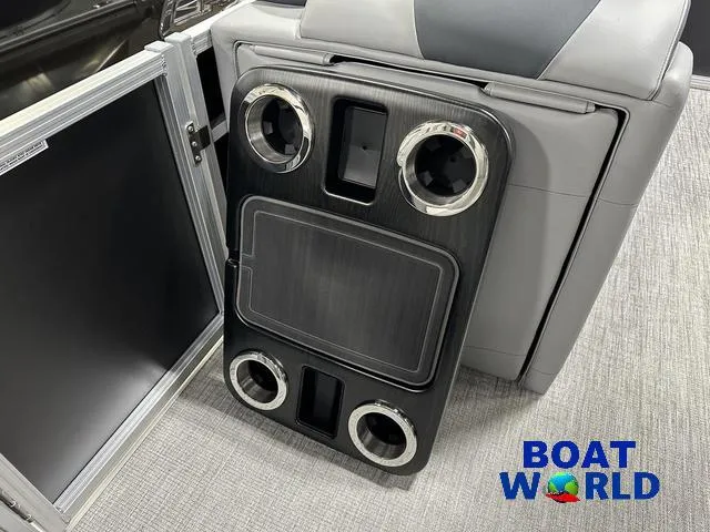 Slide: The Image of Tahoe LTZ 2385 Quad Lounge Tritoon & Honda 4-Stroke EFI 2025 - 27