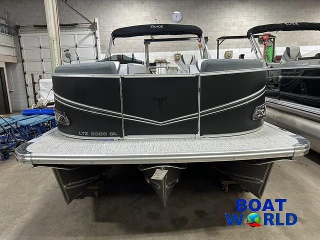 Slide: The Image of Tahoe LTZ 2385 Quad Lounge Tritoon & Honda 4-Stroke EFI 2025 - 36