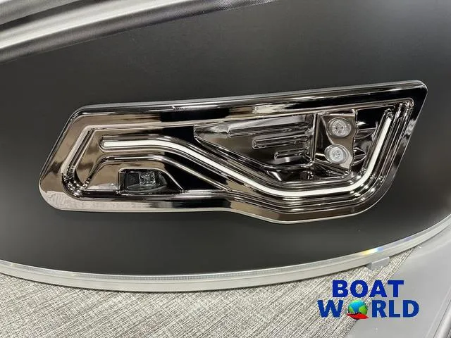 Slide: The Image of Tahoe LTZ 2385 Quad Lounge Tritoon & Honda 4-Stroke EFI 2025 - 37