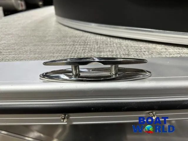 Slide: The Image of Tahoe LTZ 2385 Quad Lounge Tritoon & Honda 4-Stroke EFI 2025 - 38