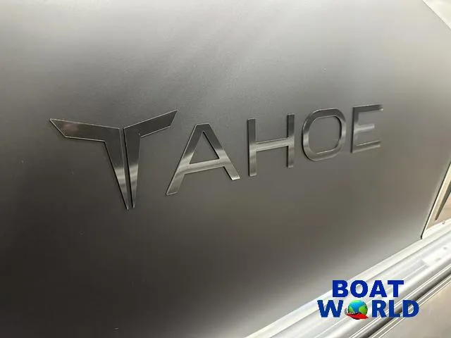 Slide: The Image of Tahoe LTZ 2385 Quad Lounge Tritoon & Honda 4-Stroke EFI 2025 - 41