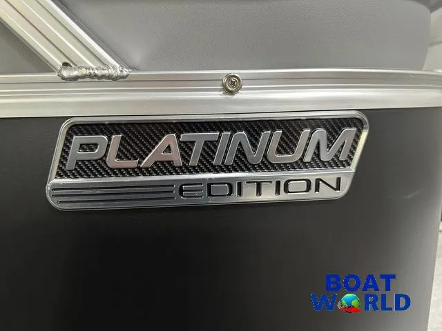 Slide: The Image of Tahoe LTZ 2385 Quad Lounge Tritoon & Honda 4-Stroke EFI 2025 - 42