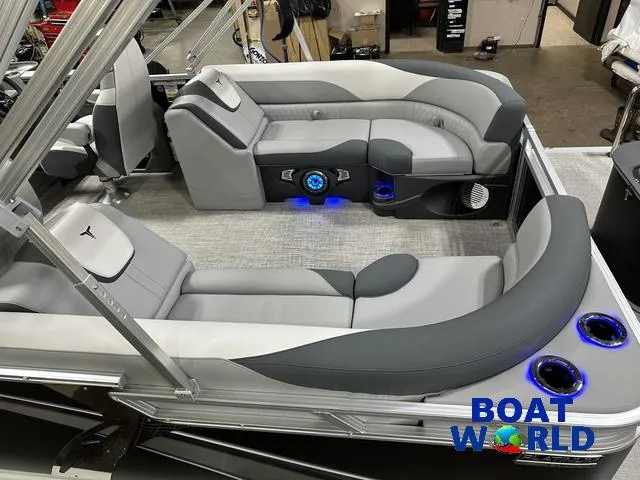 Slide: The Image of Tahoe LTZ 2385 Quad Lounge Tritoon & Honda 4-Stroke EFI 2025 - 5