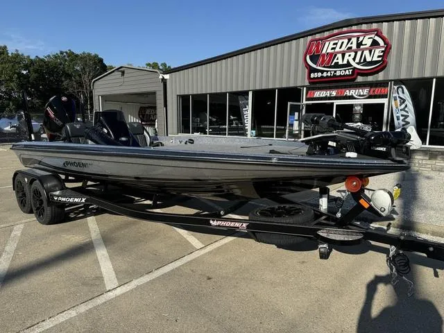 Slide: The Image of Phoenix Bass Boat 921 ELITE 2025 - 10