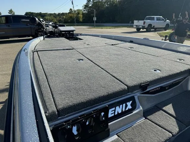 Slide: The Image of Phoenix Bass Boat 921 ELITE 2025 - 15