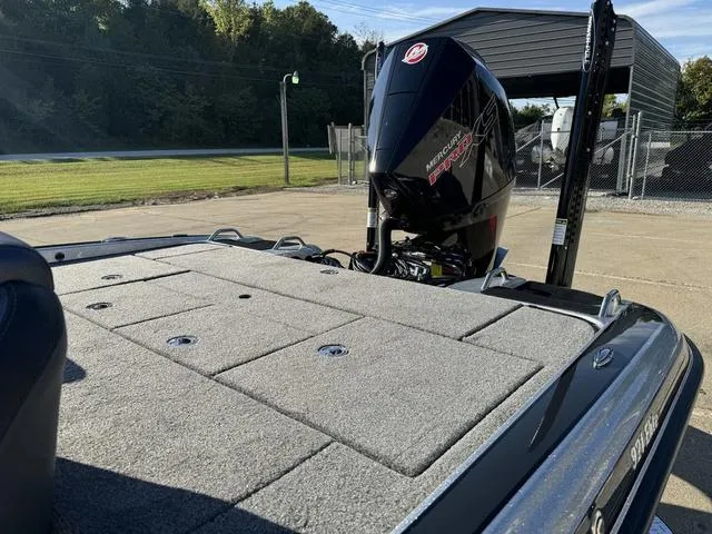 Slide: The Image of Phoenix Bass Boat 921 ELITE 2025 - 16