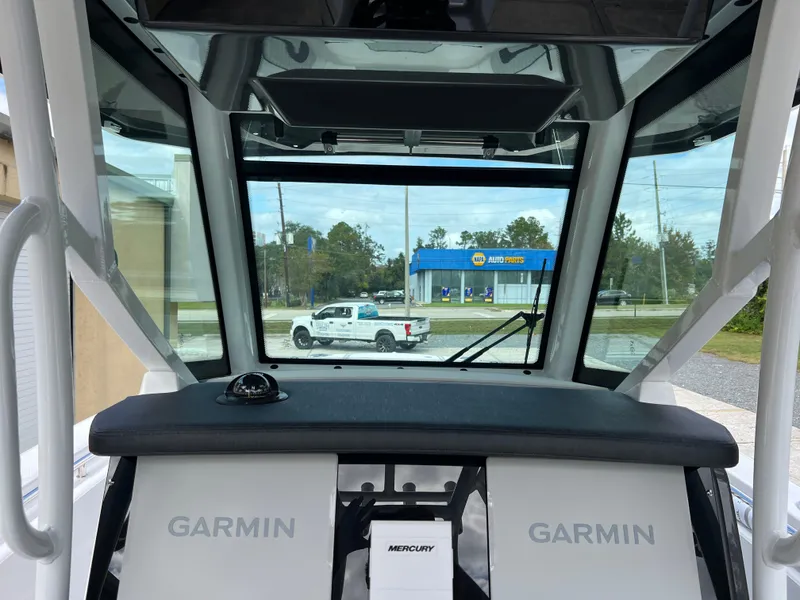 Slide: The Image of Blackfin 272 CC 2025 - 65