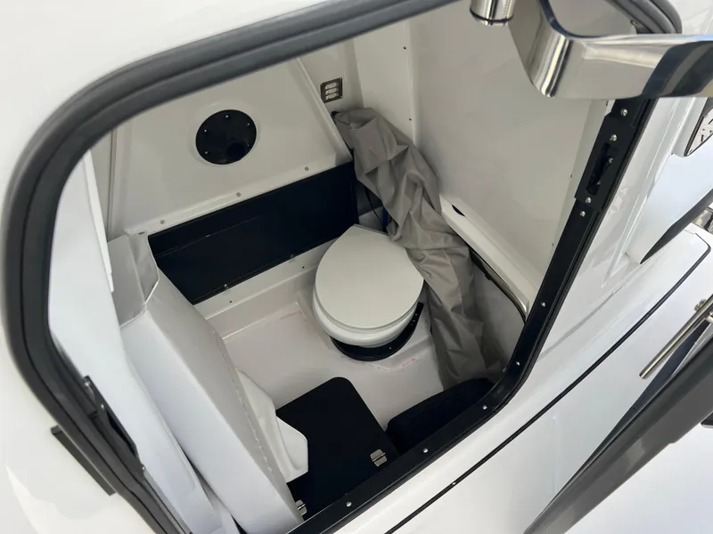 Slide: The Image of Blackfin 272 CC 2025 - 68