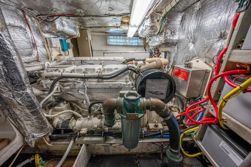 Slide: The Image of Caterpillar 3176 - 23