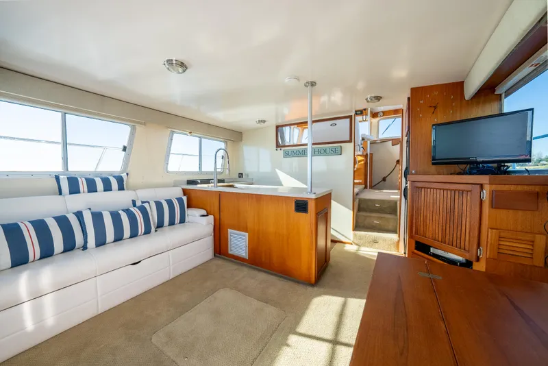 Slide: The Image of Salon Couch - 8