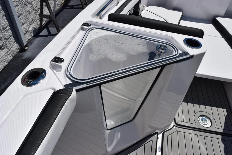 Slide: The Image of 2025 Yamaha Boats 255 FSH Sport E, sleek interior detail with modern design. - 15