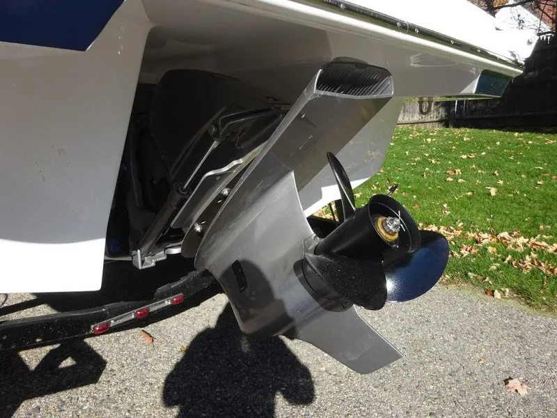 Slide: The Image of 2023 Four Winns H2 Sterndrive boat propeller and drive system. - 21