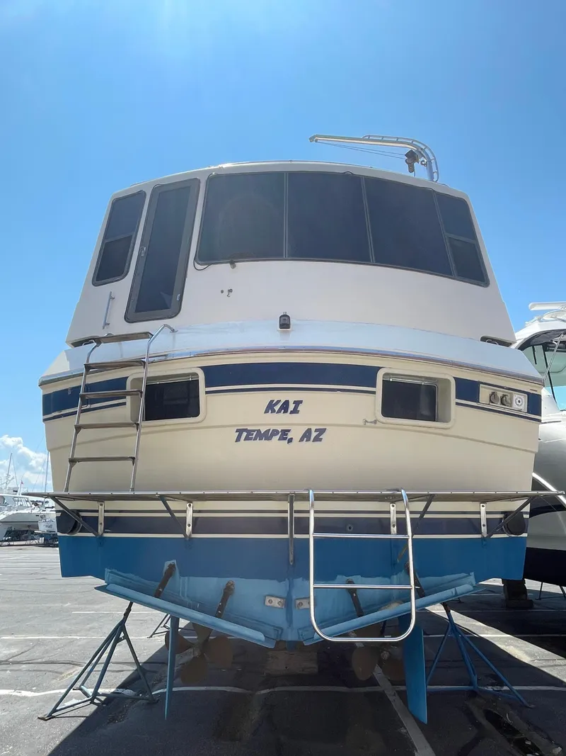 Slide: The Image of 1988 Vista 43 Motor Yacht on stands, sunny day, Tempe, AZ. - 46