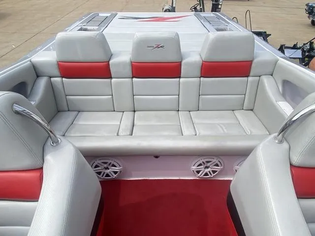 Slide: The Image of Donzi 38 ZR 2006 - 9