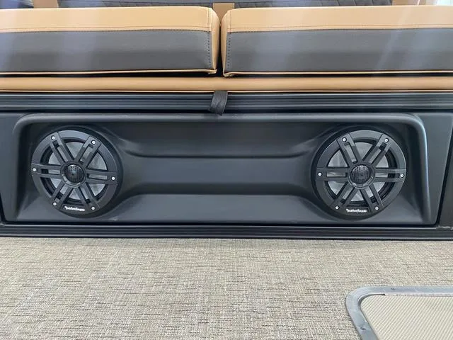 Slide: The Image of 2025 Bennington 24' MSB Tri-Toon boat speakers and seating detail. - 10