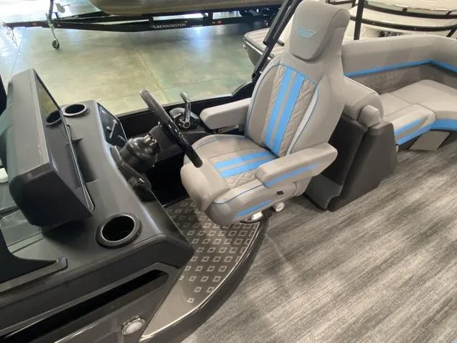 Slide: The Image of Bennington 24 MSR Tri-Toon 2025 - 16