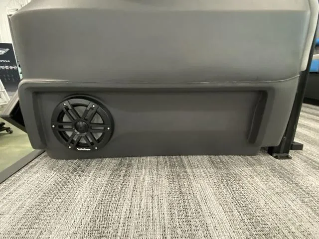 Slide: The Image of Bennington 24 MSR Tri-Toon 2025 - 26