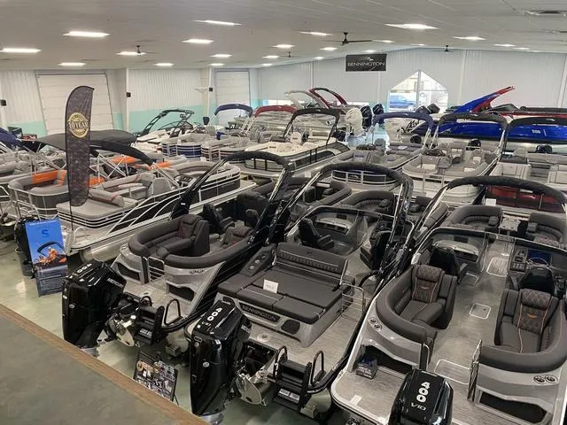 Slide: The Image of Bennington 24 MSR Tri-Toon 2025 - 30