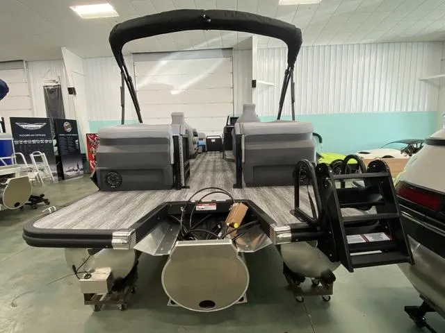 Slide: The Image of Bennington 24 MSR Tri-Toon 2025 - 7