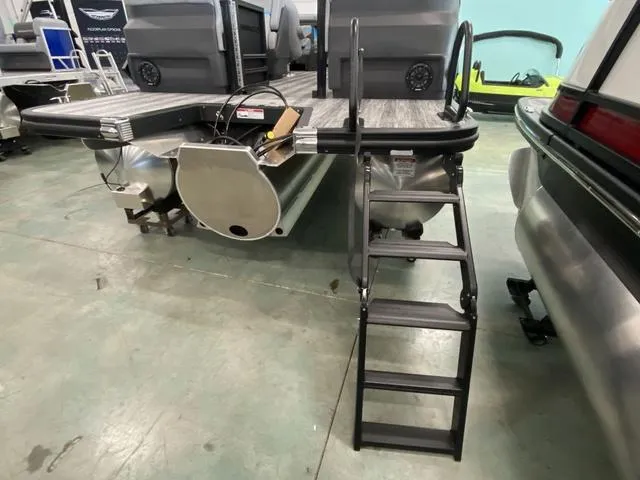 Slide: The Image of Bennington 24 MSR Tri-Toon 2025 - 8