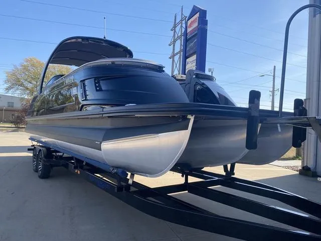 Slide: The Image of Bennington 28 QXCWWA-I/O 2021 - 18