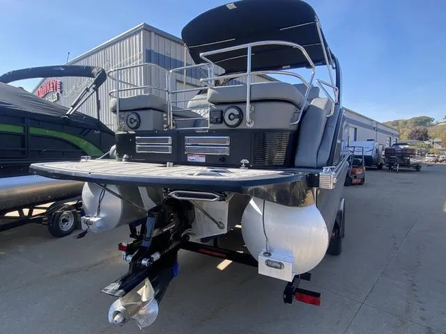 Slide: The Image of Bennington 28 QXCWWA-I/O 2021 - 3