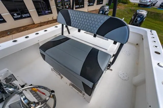 Slide: The Image of Twin Vee 310 GF 2021 - 12