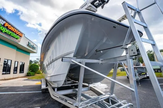 Slide: The Image of Twin Vee 310 GF 2021 - 5