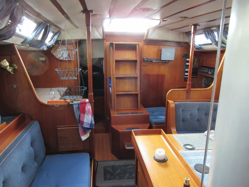 Slide: The Image of Salon Lookin aft - 2