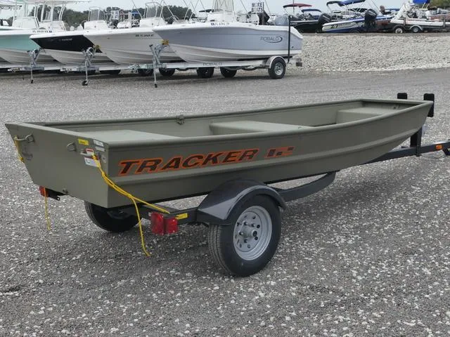 Slide: The Image of Tracker Grizzly® 1236 Jon 2025 - 6