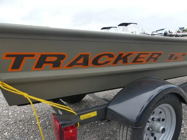 Slide: The Image of Tracker Grizzly® 1236 Jon 2025 - 9