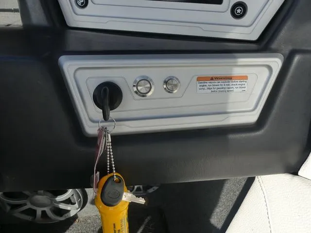 Slide: The Image of Tigé R23 2019 - 25