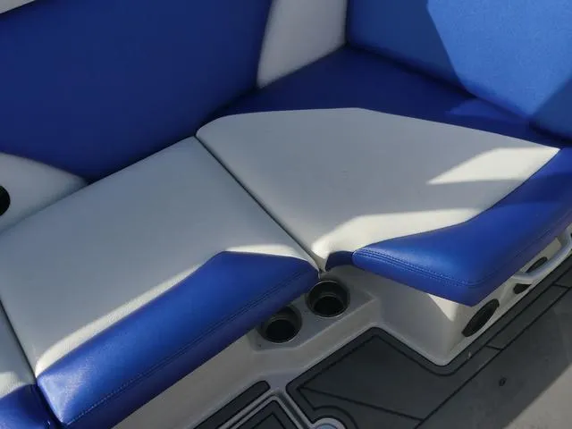 Slide: The Image of Tigé R23 2019 - 28