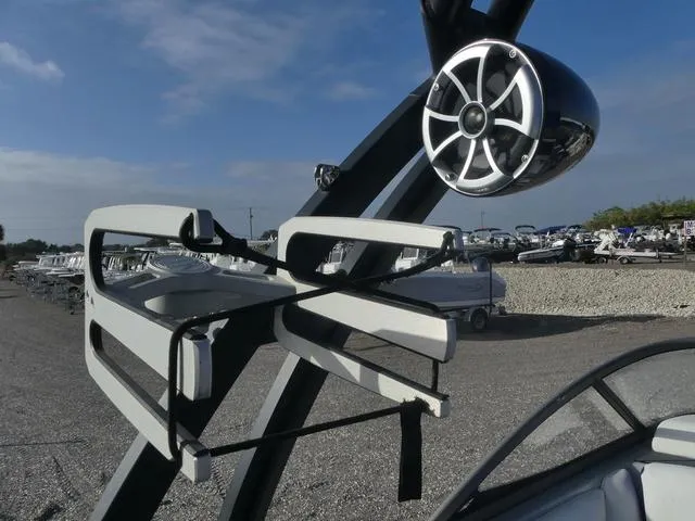 Slide: The Image of Tigé R23 2019 - 38