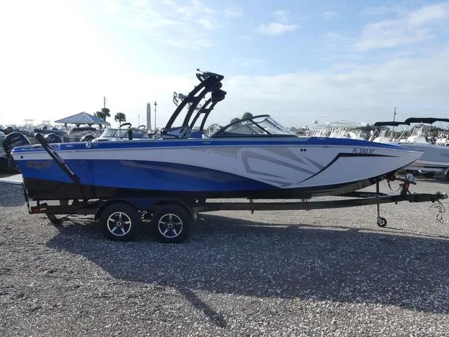 Slide: The Image of Tigé R23 2019 - 8