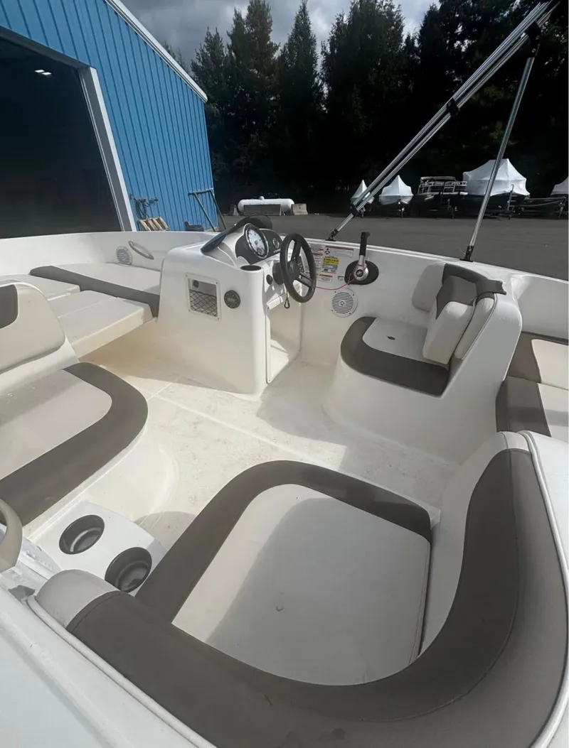 Slide: The Image of Bayliner 160 EL 2019 - 3