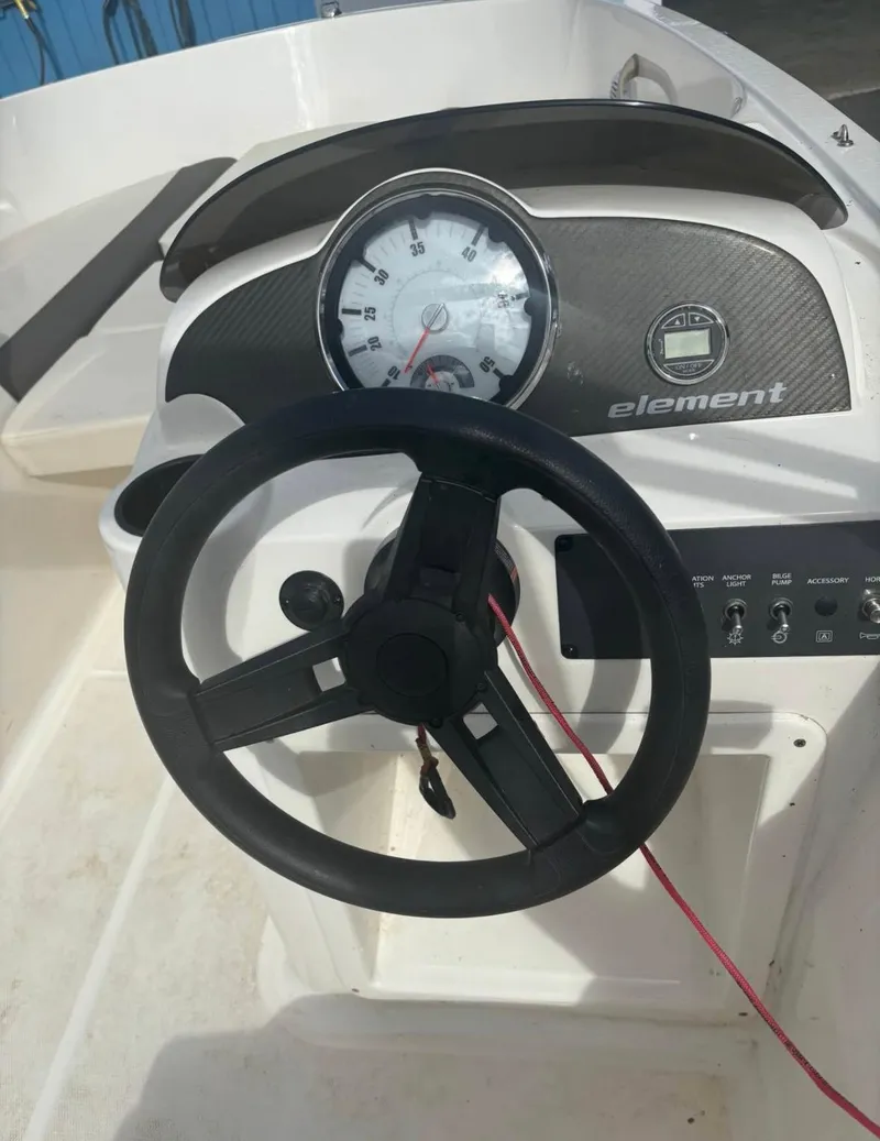 Slide: The Image of Bayliner 160 EL 2019 - 5