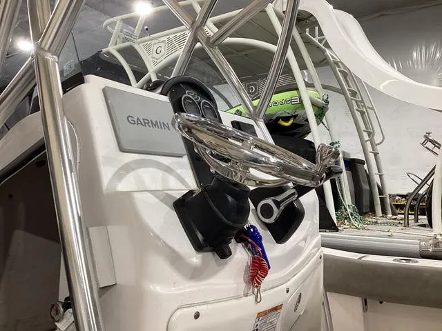 Slide: The Image of Sea Fox 206 Commander 2022 - 5