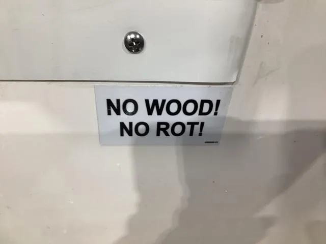 Slide: The Image of Sea Fox 206 Commander 2022 - 8