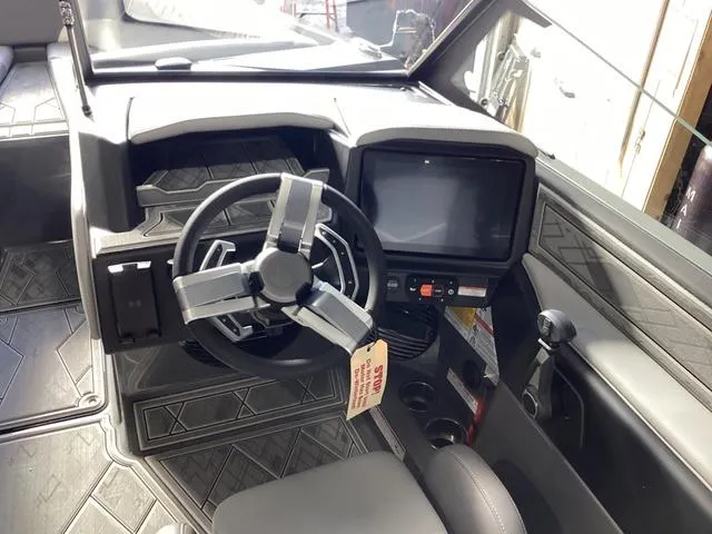 Slide: The Image of Tige Z3 2025 - 11