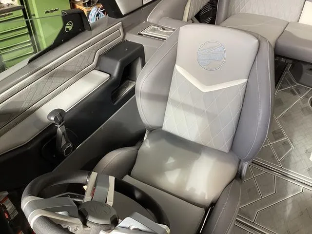 Slide: The Image of Tige Z3 2025 - 15