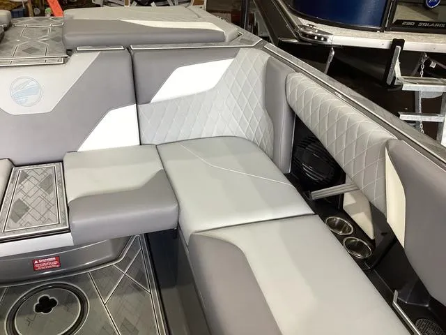 Slide: The Image of Tige Z3 2025 - 16