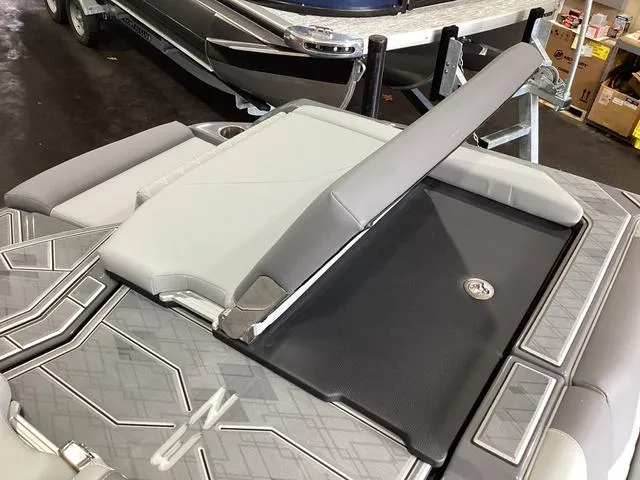 Slide: The Image of Tige Z3 2025 - 19