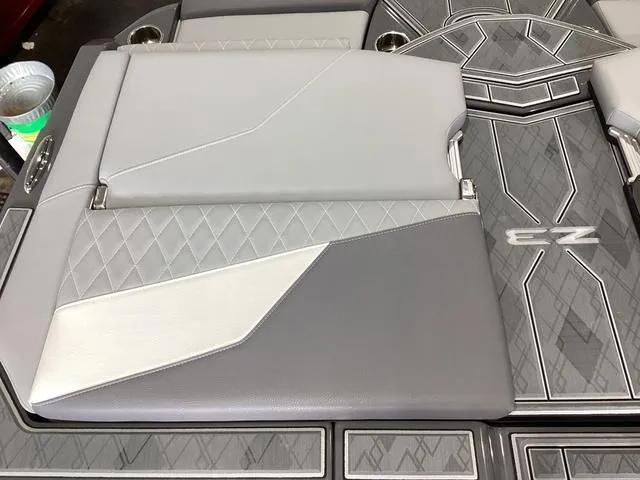 Slide: The Image of Tige Z3 2025 - 20