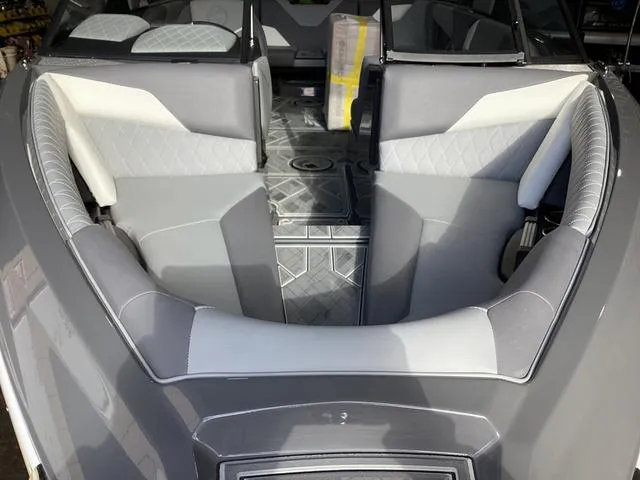 Slide: The Image of Tige Z3 2025 - 4