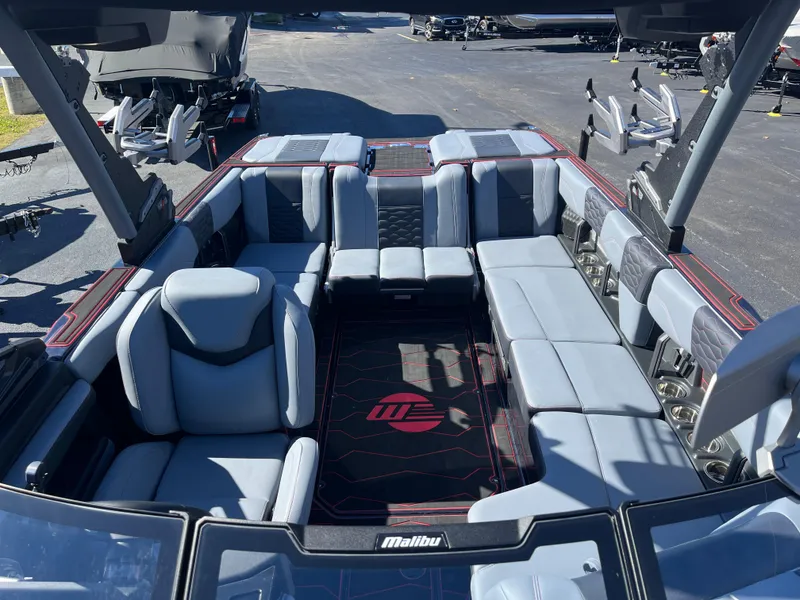 Slide: The Image of Malibu Wakesetter 24 MXZ 2025 - 10