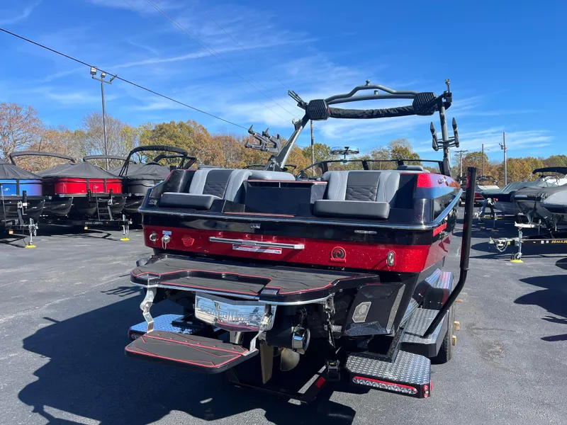 Slide: The Image of Malibu Wakesetter 24 MXZ 2025 - 3