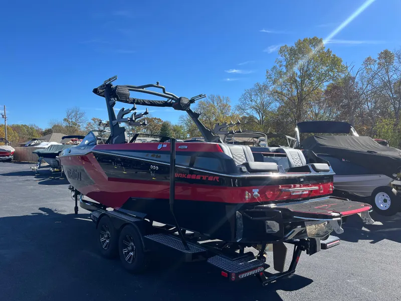 Slide: The Image of Malibu Wakesetter 24 MXZ 2025 - 5