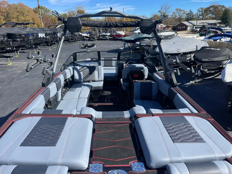 Slide: The Image of Malibu Wakesetter 24 MXZ 2025 - 7